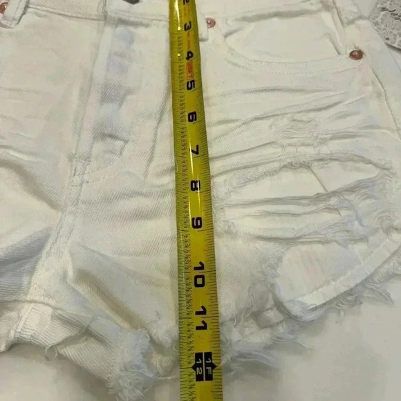 Free people white denim distressed cut off shorts size 25 NWT - Picture 7 of 8
